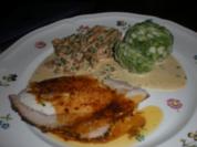 Spinatknödel mit Eierschwammerl-Madeirasauce - Rezept
