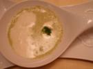 Brokkoli-Gogonzolasuppe mit Champagnerschaum - Rezept