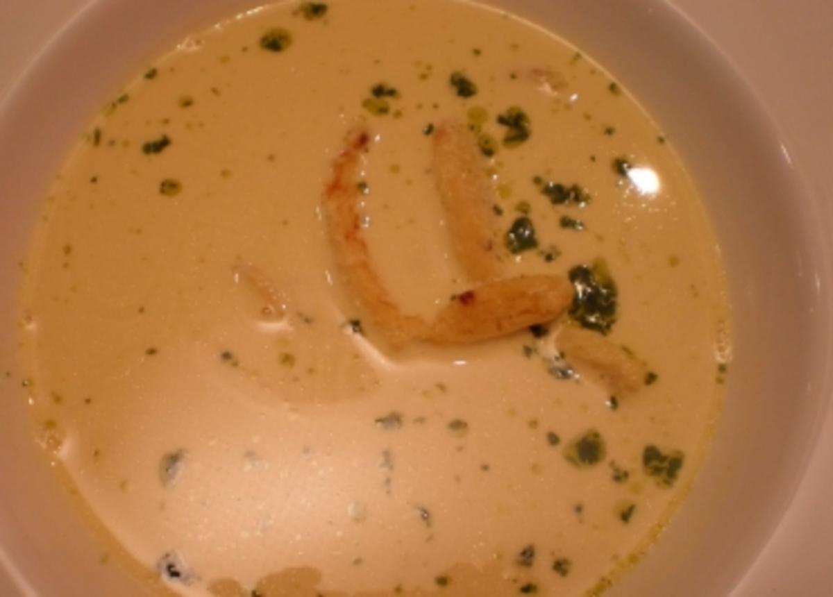 Mandel-Safransuppe mit Korianderöl - Rezept