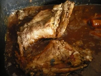 Rezept: Geschmorte Kaninchenkeulen Geschmorte Kaninchenkeulen - Rezept