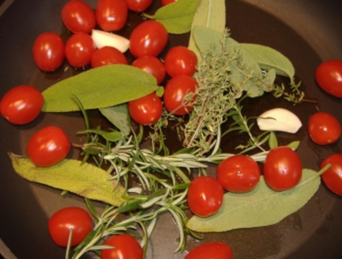 Salat von Rucola mit Kräutertomaten und Fleur de Sel - Rezept - Bild Nr. 2