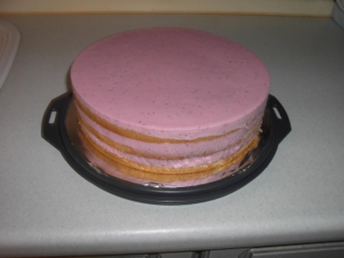 Joghurt - Erdbeer - Torte - Rezept - Bild Nr. 2
