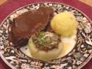 Sächsischer Sauerbraten mit Aprikosenknödel &amp; Kohlrabischiffchen - Rezept