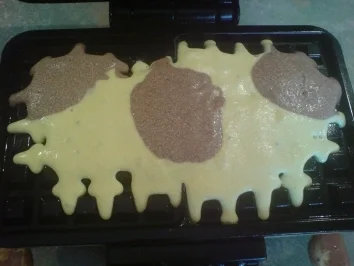 Rezept: Waffeln "Kuhflecken" Bild Nr. 2 Waffeln "Kuhflecken" - Rezept - Bild Nr. 2