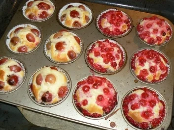 Beerenmuffins mit Baiserhäubchen a la Kräuterhexe - Rezept - Bild Nr. 6