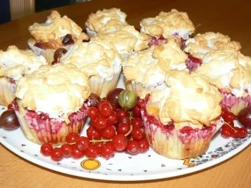 Beerenmuffins mit Baiserhäubchen a la Kräuterhexe - Rezept - Bild Nr. 9