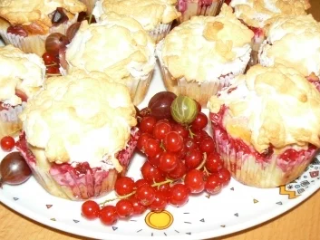 Beerenmuffins mit Baiserhäubchen a la Kräuterhexe - Rezept - Bild Nr. 10