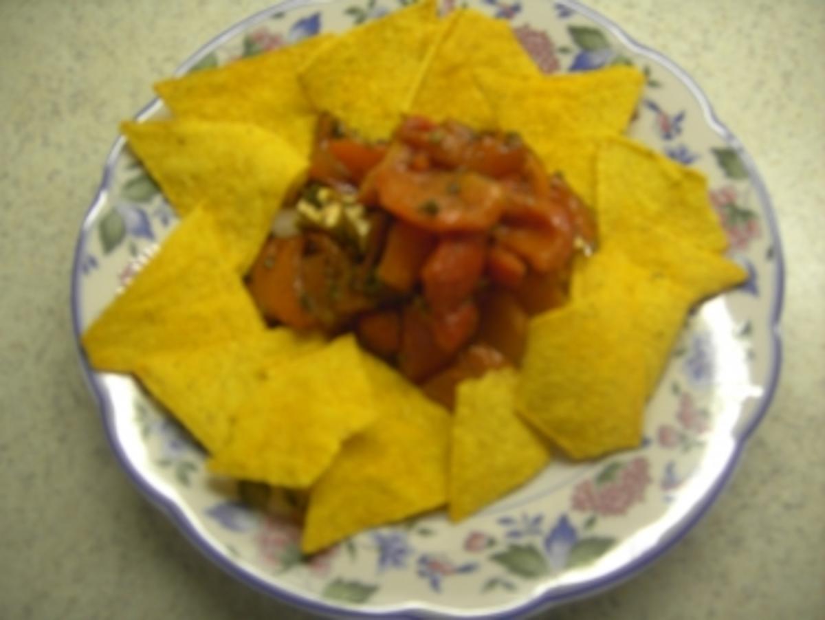 Vorspeisen - Vegetarisch - Marinierte Paprika mit Tortillachips - Rezept