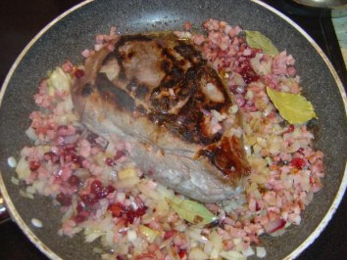 Wildschweinbraten mit Wildschwein Fleisch frisch (Durchschnitt) und ...