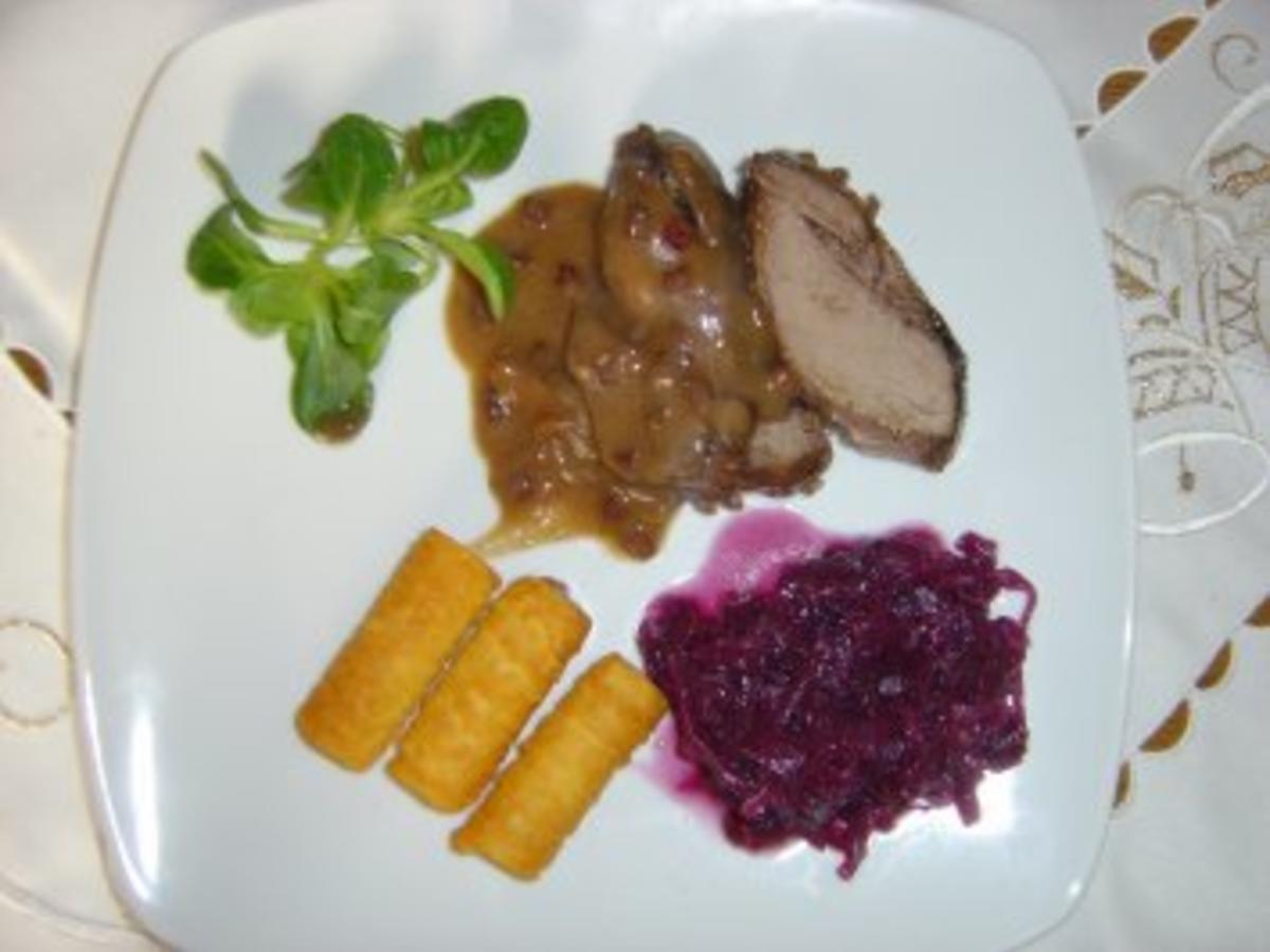 Wildschweinbraten mit Wildschwein Fleisch frisch (Durchschnitt) und ...