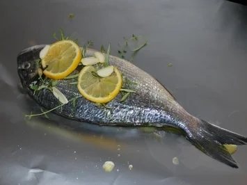 Rezept: Gekräuterte Dorade vom Grill Bild Nr. 2 Gekräuterte Dorade vom Grill - Rezept - Bild Nr. 2