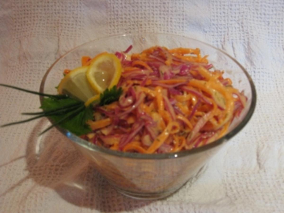 Rotkohl-Möhren-Salat mit Dill - Rezept