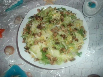 Rezept: Kartoffelsalat mit Mandarinen und Walnüssen Kartoffelsalat mit Mandarinen und Walnüssen - Rezept