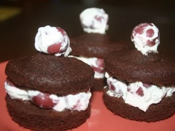 Schwarzwälder Kirschtörtchen - Rezept