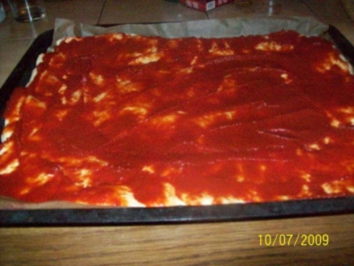 selbstgemachte Pizza - Rezept - Bild Nr. 3