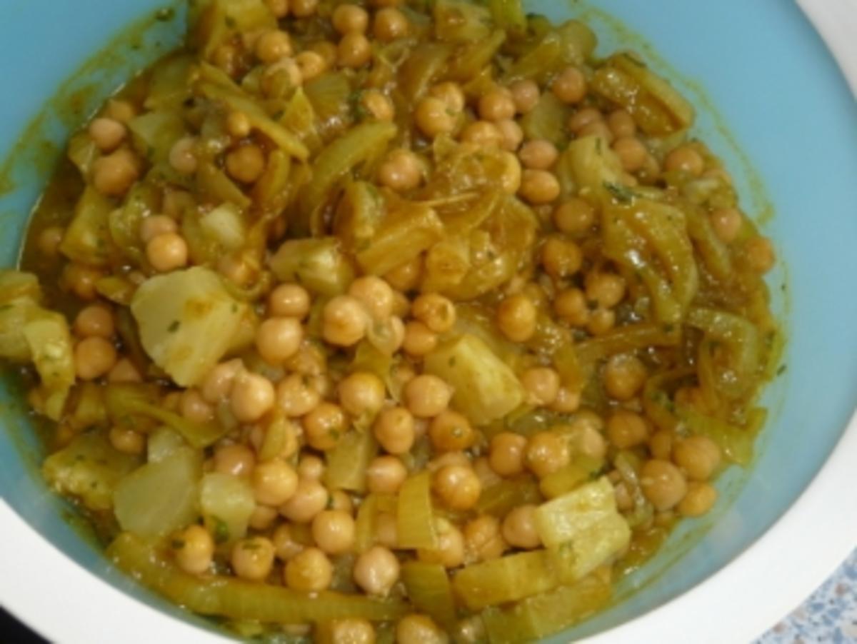 Kichererbsen-Zwiebel-Ananas-Curry-Salat - Rezept