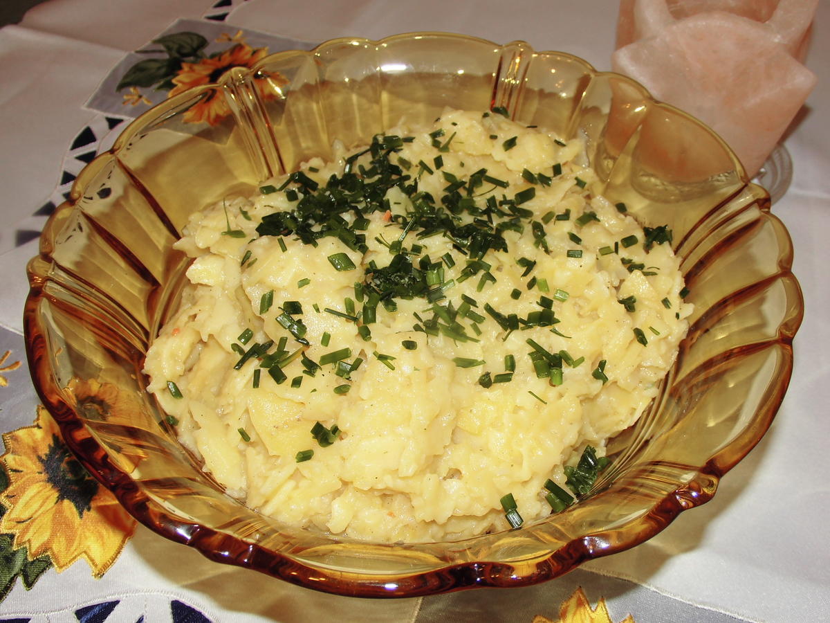 Schwäbischer Kartoffelsalat - Rezept mit Video - kochbar.de