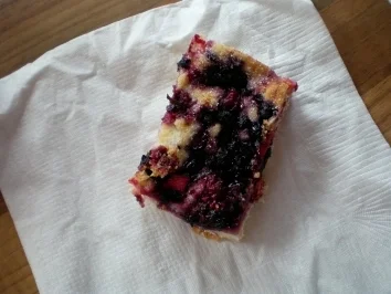 Beerenkuchen mit Kirschen - Rezept - Bild Nr. 2