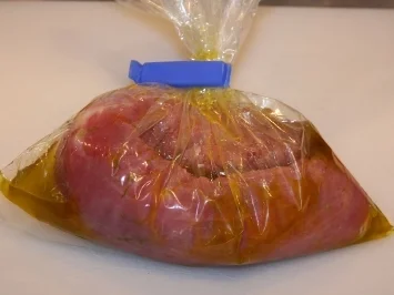 Rezept: Schweinefilet im Pflaumenmus-Blätterteigmantel Bild Nr. 2 Schweinefilet im Pflaumenmus-Blätterteigmantel - Rezept - Bild Nr. 2