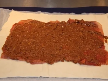 Rezept: Schweinefilet im Pflaumenmus-Blätterteigmantel Bild Nr. 4 Schweinefilet im Pflaumenmus-Blätterteigmantel - Rezept - Bild Nr. 4