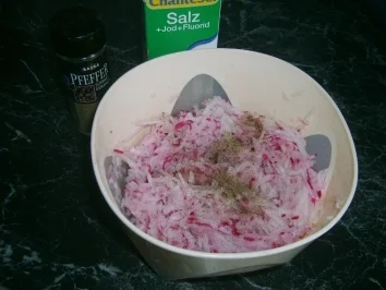 Rezept: Rettichsalat Bild Nr. 2 Rettichsalat - Rezept - Bild Nr. 2