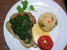 Rezept: Kalbskotelett mit gratiniertem Blattspinat, Gemüsecouscous, gefüllte Tomate mit Schafskäse Kalbskotelett mit gratiniertem Blattspinat, Gemüsecouscous, gefüllte Tomate mit Schafskäse - Rezept