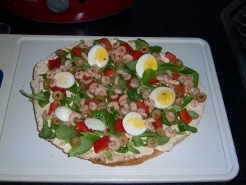 Bunte Fladenbrottorte mit Shrimps - Rezept - Bild Nr. 6