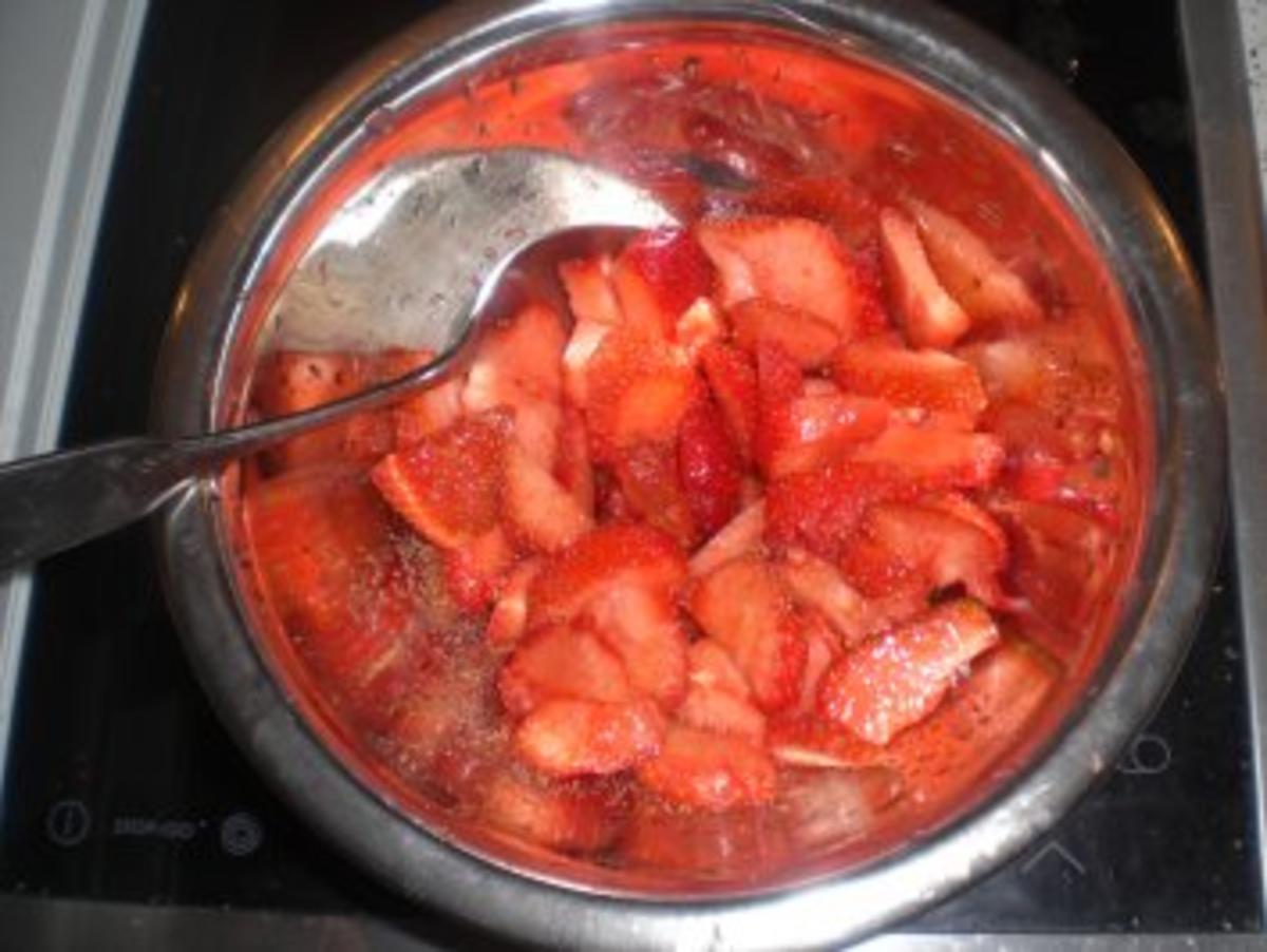Erdbeerparfait - Rezept - Bild Nr. 5