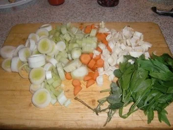 Rezept: Hühnersuppe Bild Nr. 2 Hühnersuppe - Rezept - Bild Nr. 2