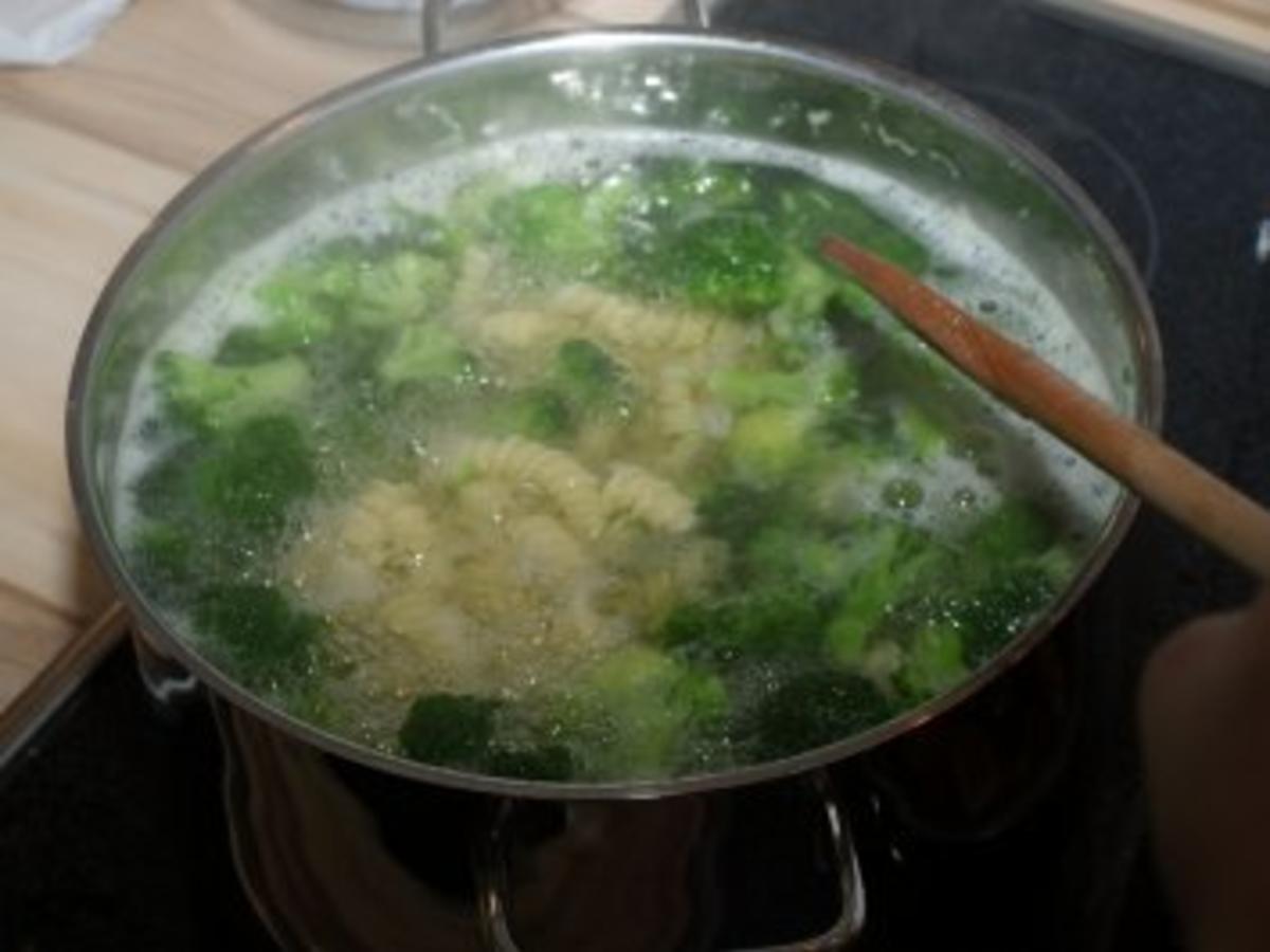 Orecchiette Nudeln mit Brokkoli und Hühnerleber - einfach - von Stoglic