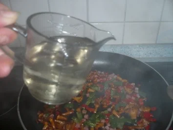 Rigatoni mit selbst gesuchten Pfifferlingen - Rezept - Bild Nr. 6