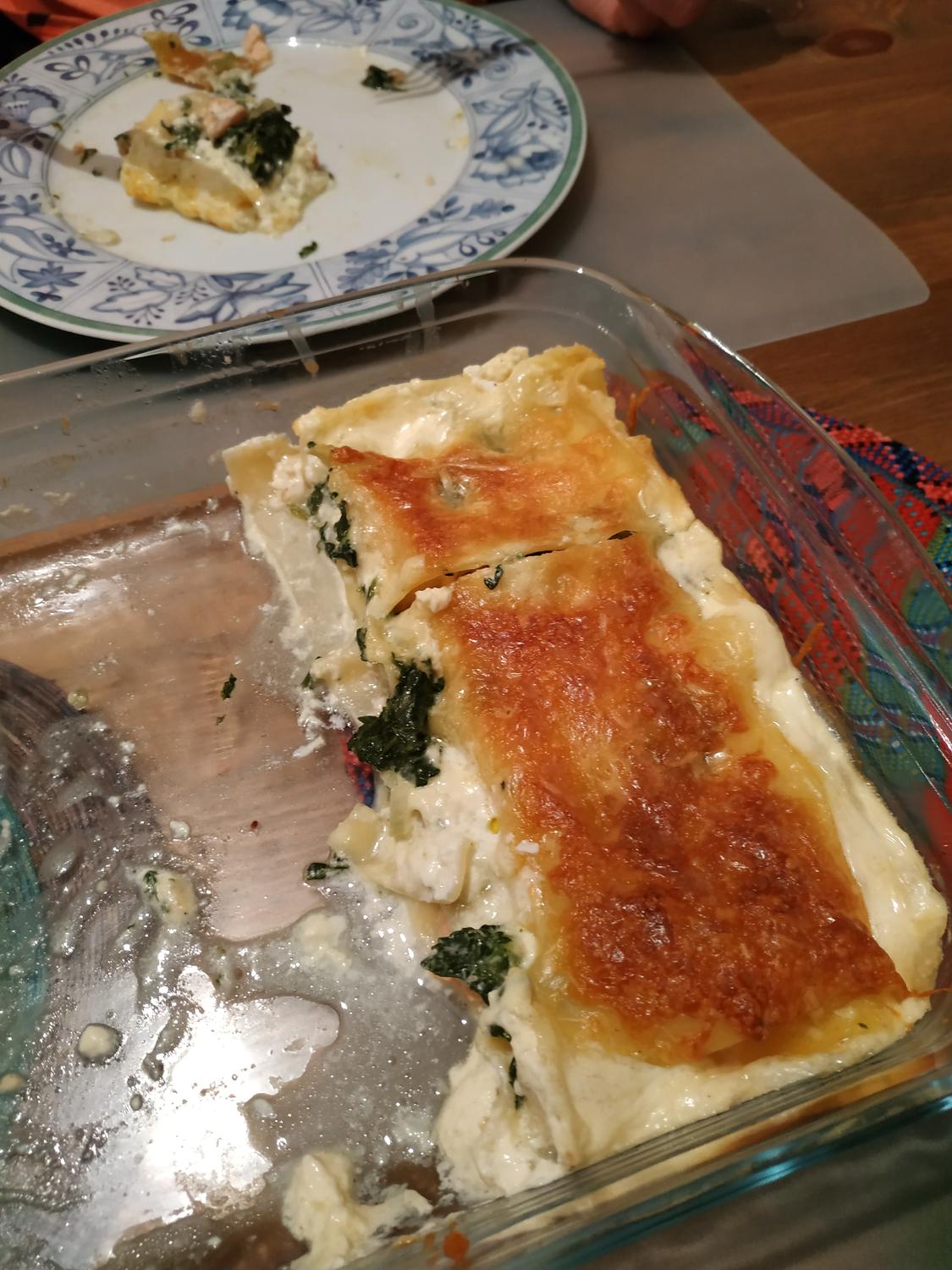 Lachslasagne Lasagne mal anders - mit Fisch und Blattspinat - Rezept ...
