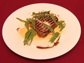 Tunfischfilet auf Maiscreme und Zuckerschoten an Beurre Blanc - Rezept