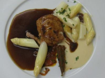 Krosser Spanferkelrücken in Senf-Biersoße