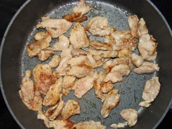 Schweinefilet-Geschnetzeltes mit Sherry-Kruste - Rezept - Bild Nr. 2