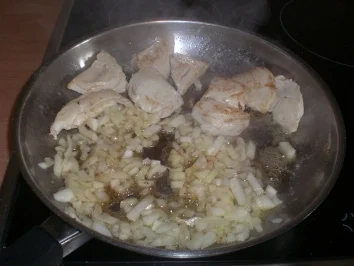 Hühnchenbrustfilet in Kräutersahnesoße - Rezept