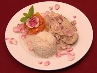 Hähnchen im Rosensud (Mackie Heilmann) - Rezept