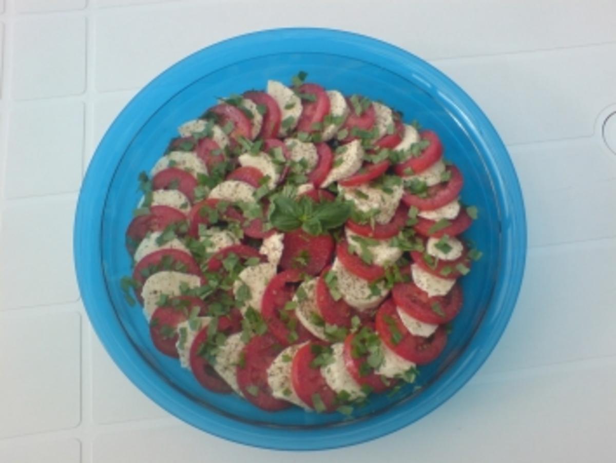 Tomaten-Mozarella-Salat - Rezept