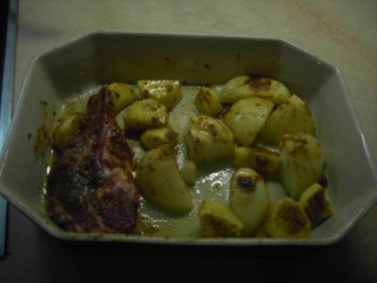 Fleisch - Rippchen extra scharf mit Röstkartoffeln und Zwiebeln - Rezept - Bild Nr. 3
