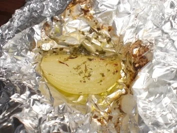 Gegrillte Zwiebeln mit Kräuterbutter - Rezept - Bild Nr. 4