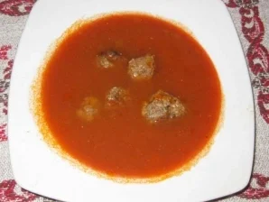 Tomatensuppe mit Hackbällchen - Rezept