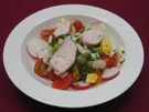 Rezept: Lauwarmer Gemüsesalat mit Hähnchenfilet Lauwarmer Gemüsesalat mit Hähnchenfilet - Rezept