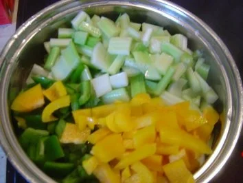 Rezept: Gegen den Hunger Suppe Bild Nr. 5 Gegen den Hunger Suppe - Rezept - Bild Nr. 5