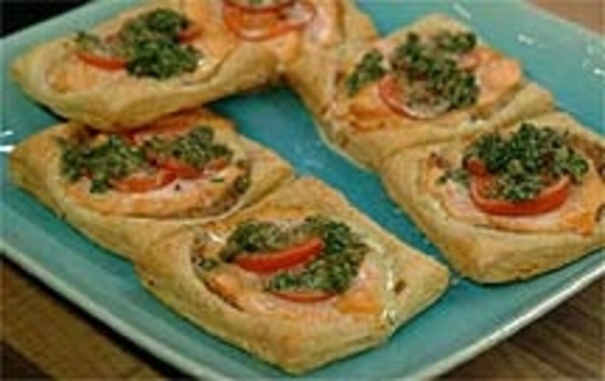 Bilder für Auberginen-Lachs-Tarte mit Kapernbutter - Rezept