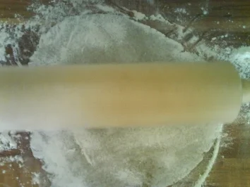 Pizzateig für 2 runde Pizzas / 1 Backblech /2 Calzone - Rezept - Bild Nr. 8