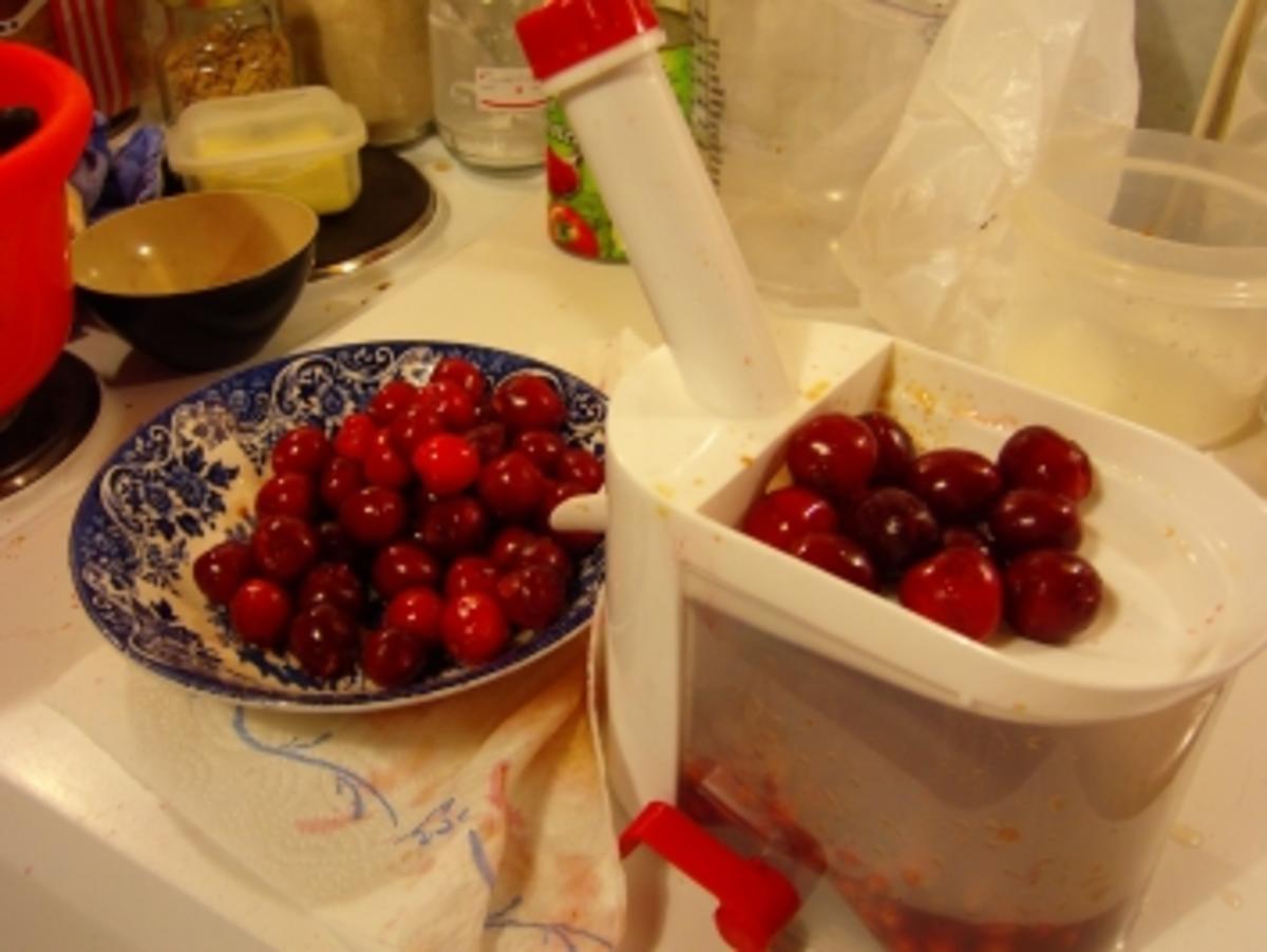 Süßkirschkonfitüre mit Herring Original Cherry Liqueur - Rezept - Bild Nr. 2