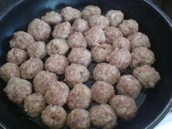 Rezept: Zucchini-Gemüse mit Hackbällchen Bild Nr. 7 Zucchini-Gemüse mit Hackbällchen - Rezept - Bild Nr. 7