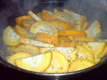 Rezept: Zucchini-Gemüse mit Hackbällchen Bild Nr. 10 Zucchini-Gemüse mit Hackbällchen - Rezept - Bild Nr. 10