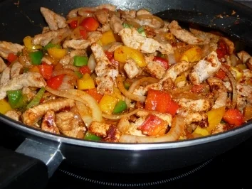 Schweinegeschnetzeltes mit Paprika & Zwiebeln - Rezept - Bild Nr. 8