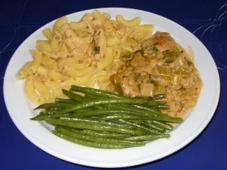 Rezept: Rahmschnitzel mit Prinzessbohnen und Nudeln Bild Nr. 5 Rahmschnitzel mit Prinzessbohnen und Nudeln - Rezept - Bild Nr. 5